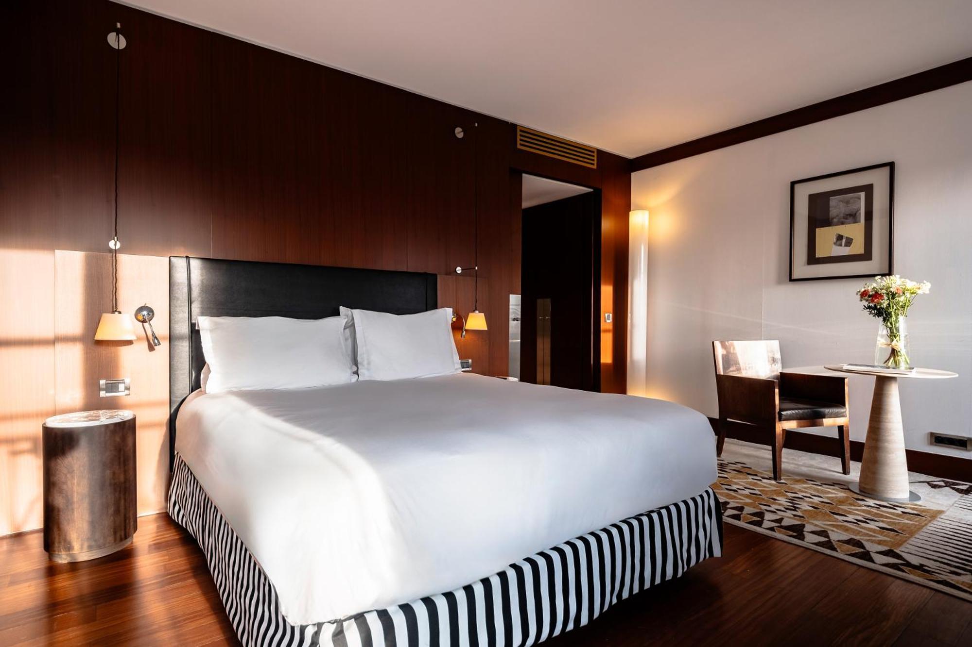 Grand Hotel Champs-Elysees Paris Exterior foto