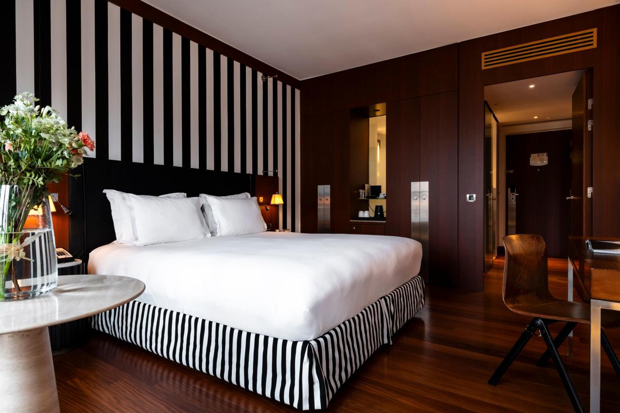 Grand Hotel Champs-Elysees Paris Exterior foto